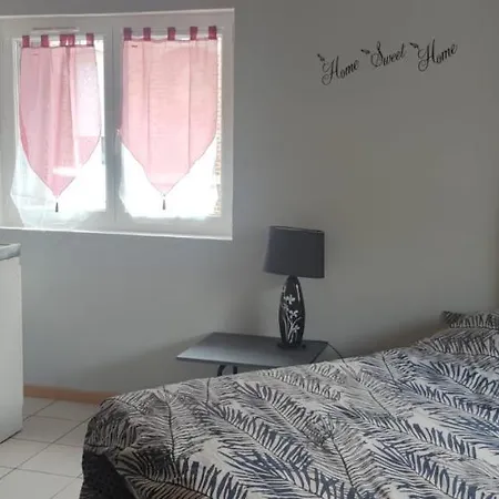 Beau Studio Amenage Et Confortable Pres D'amiens Apartmán Longueau